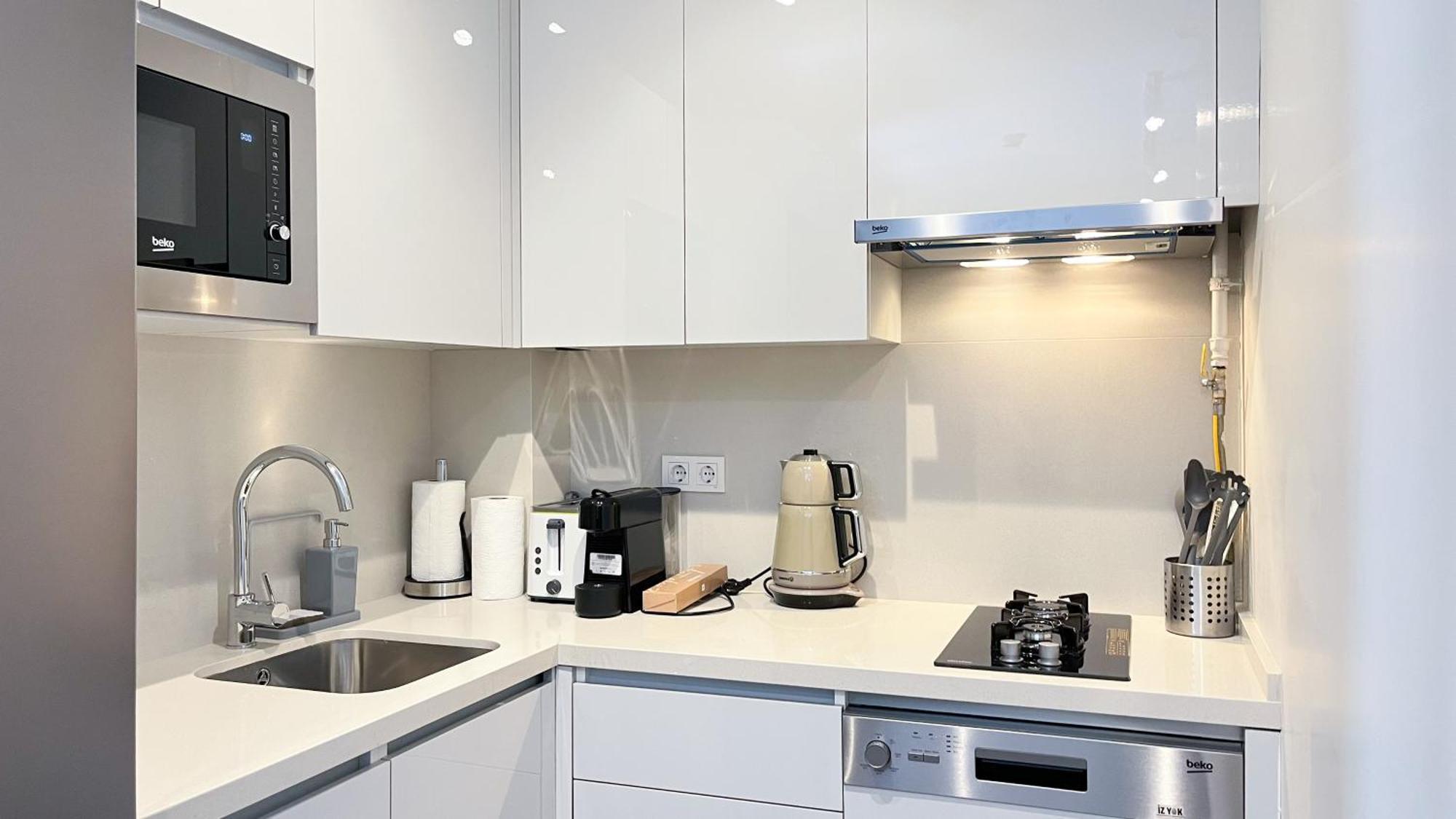 Homie Suites - Newly-Constructed Apartment Complex In Besiktas Istanbul Bilik gambar